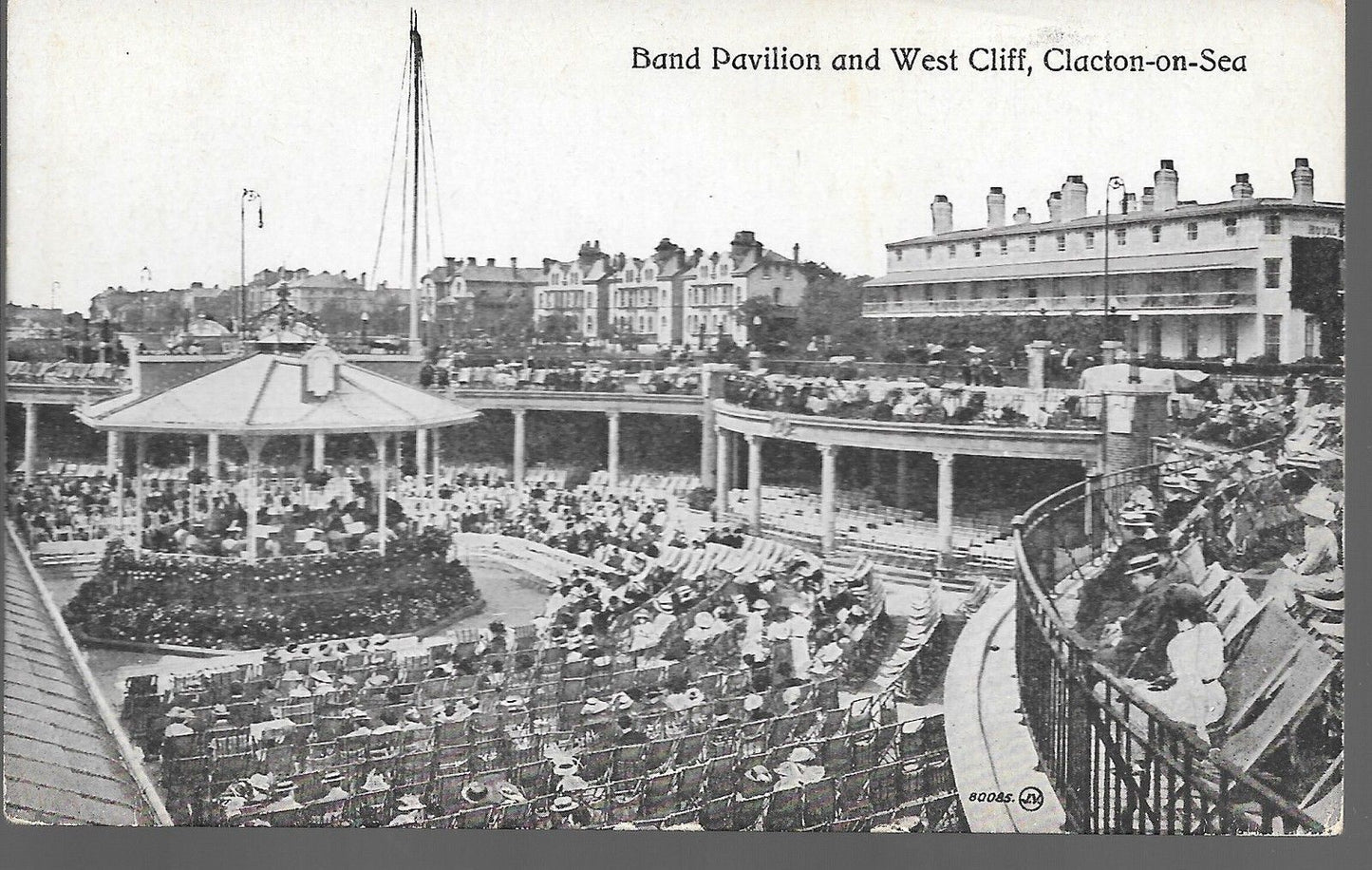 CLACTON-ON-SEA - BAND PAVILLION AND WEST CLIFF - NV/NT