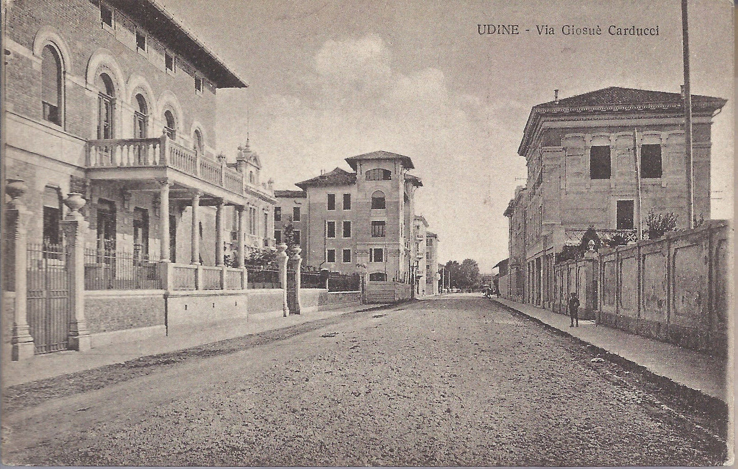 UDINE - VIA GIOSUE' CARDUCCI - NV - FP