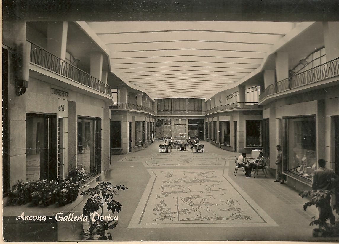 ANCONA - GALLERIA DORICA -V1957