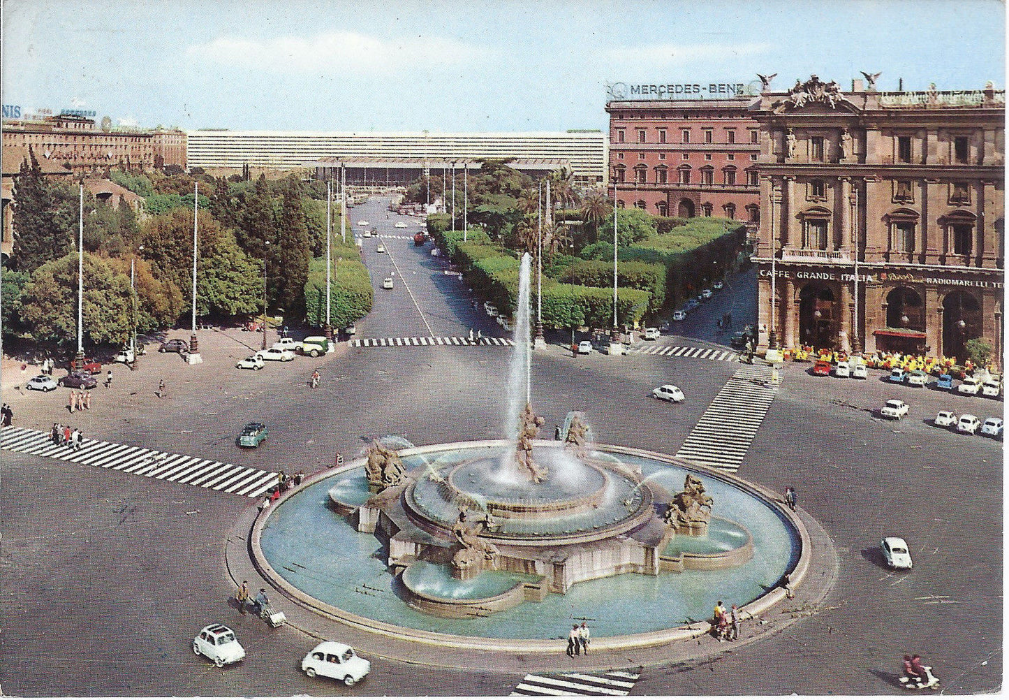 ROMA - PIAZZA DELLA REPUBBLICA - FONTANA DELLE NAIADI - V 19