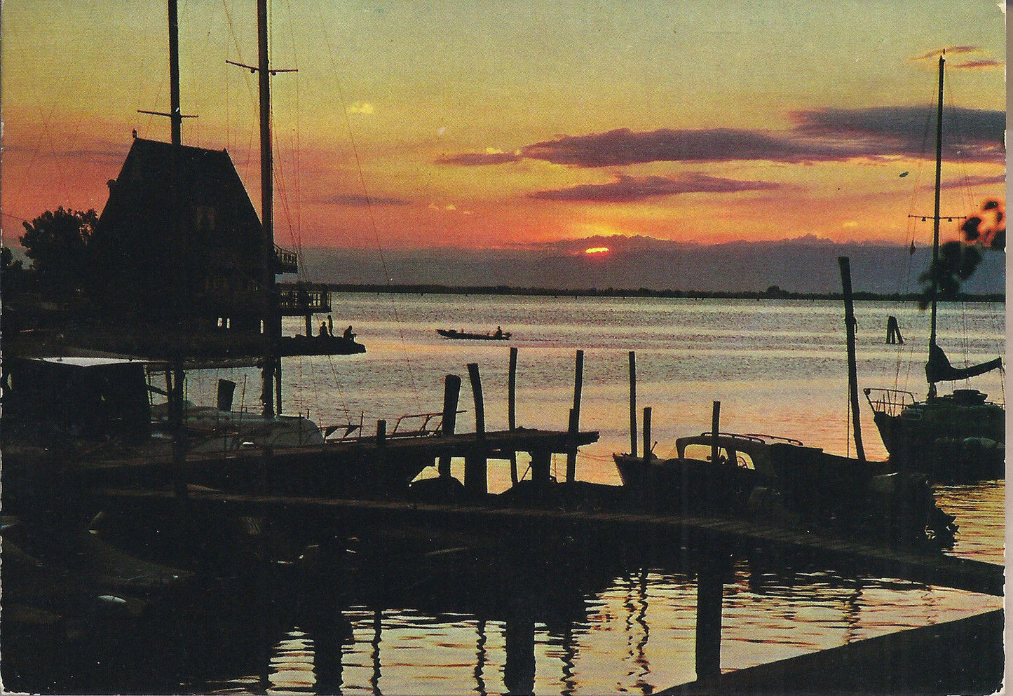 LIGNANO SABBIADORO - TRAMONTO SULLA DARSENA - V 1974 - FG