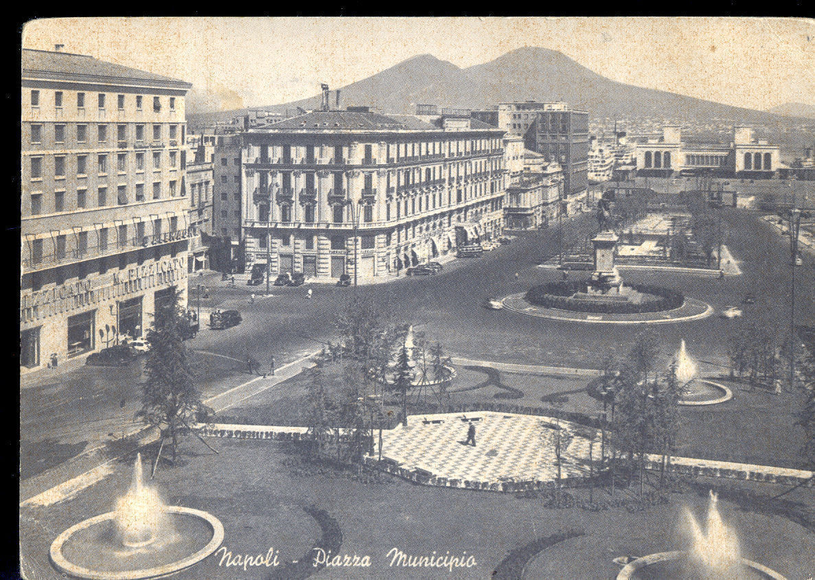 NAPOLI - PIAZZA MUNICIPIO - V1961