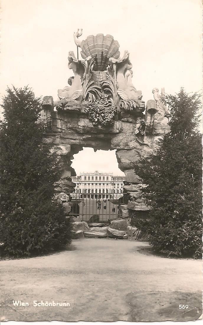 VIENNA - SCHOENNBRUNN - V1957