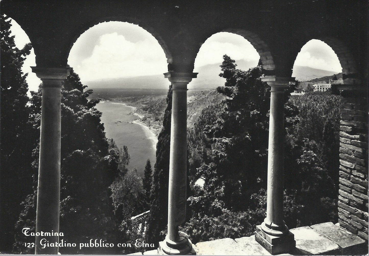TAORMINA - GIARDINO PUBBLICO CON ETNA - NV