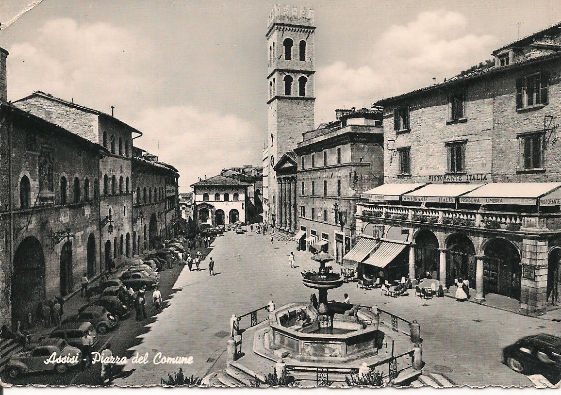 ASSISI - PIAZZA DEL COMUNE - NV