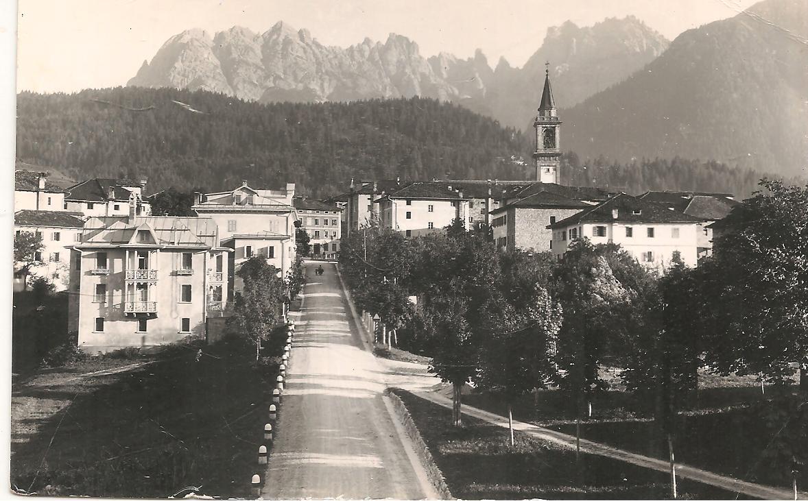 LORENZAGO CON LA CATENA DEL CRIDOLA - PANORAMA - V1952