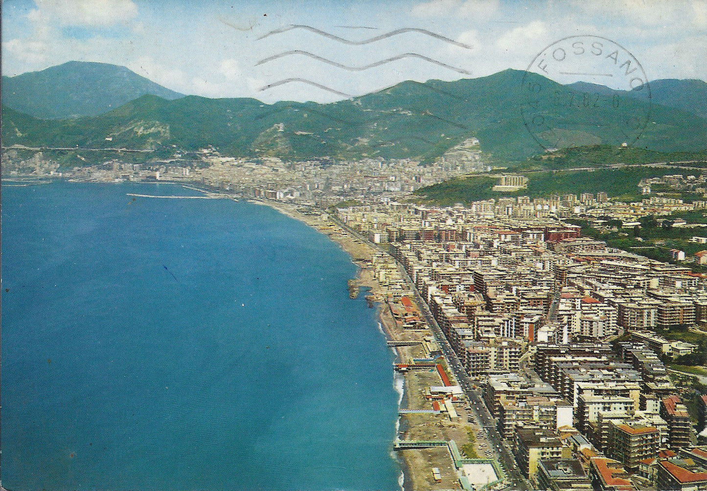SALERNO - SPIAGGIA CON PANORAMA VISTO DALL'ALTO - V1982