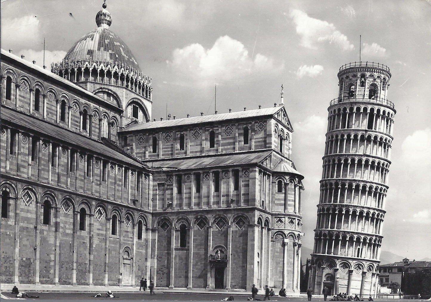 PISA - DUOMO E TORRE PENDENTE - V1960