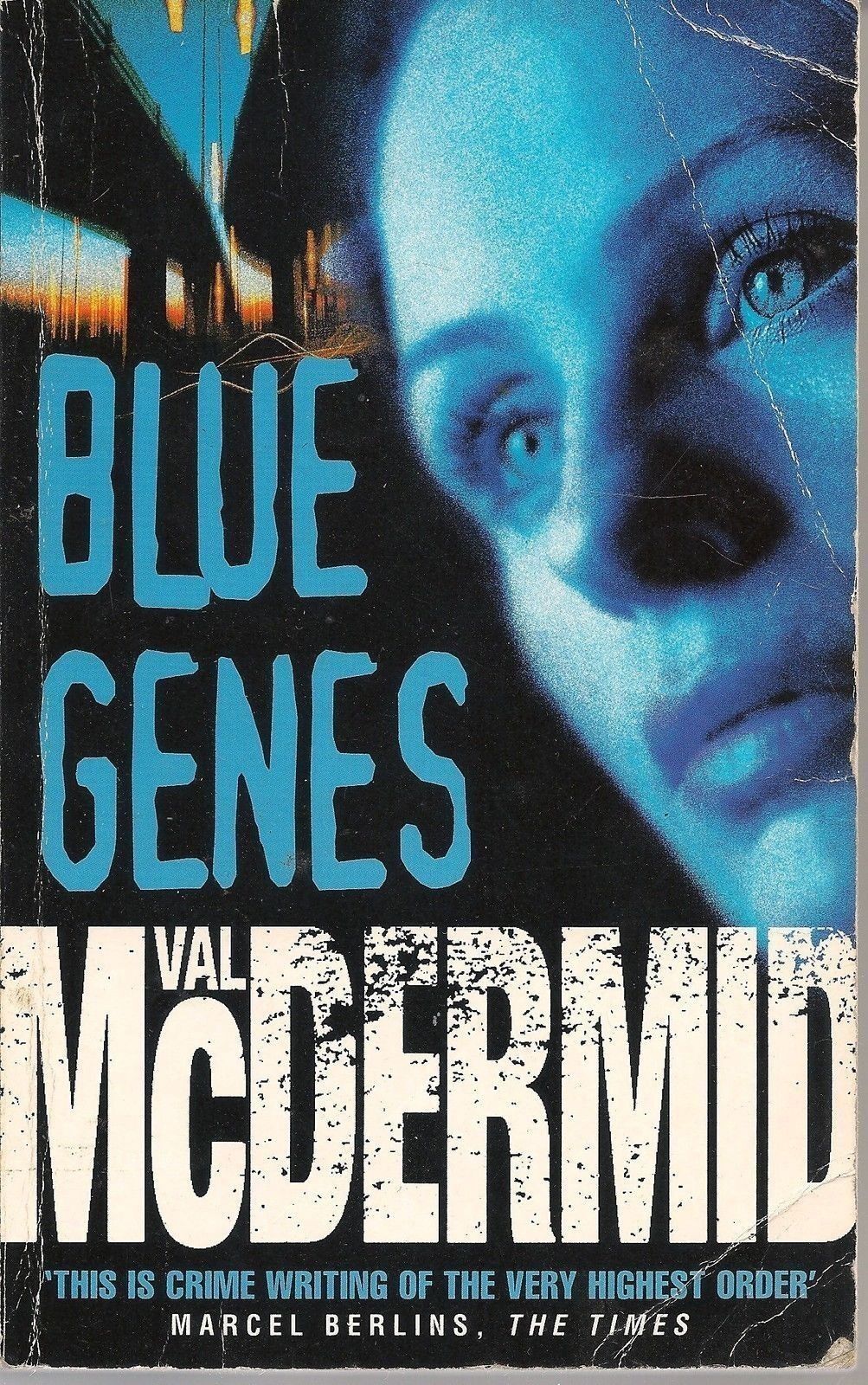 BLUE GENES - VAL McDERMID - ENGLISH TEXT