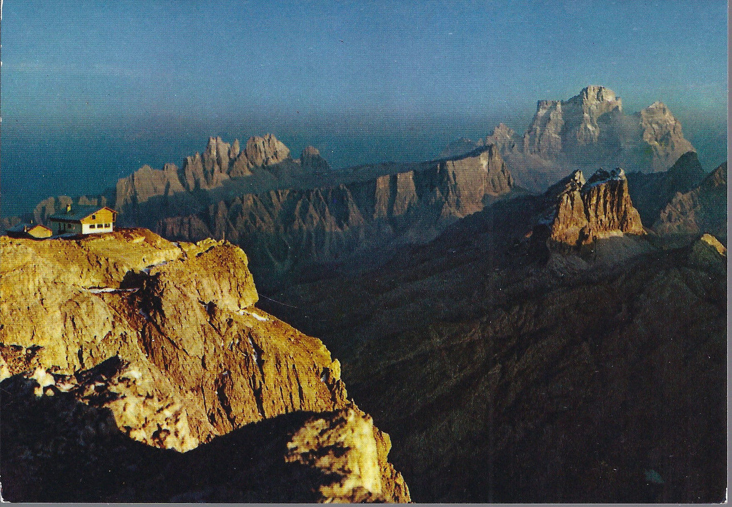 DOLOMITI - RIFUGIO LAGAZUOI - TRAMONTO VERSO CRODA DA LAGO E