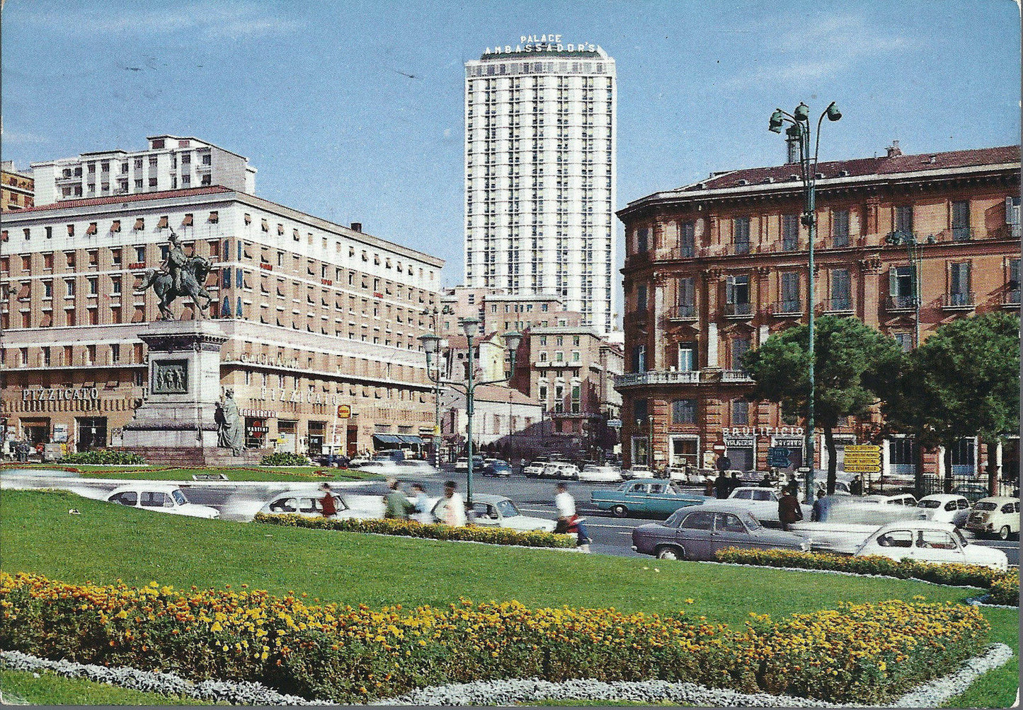 NAPOLI - PIAZZA MUNICIPIO - V 1967 - FG