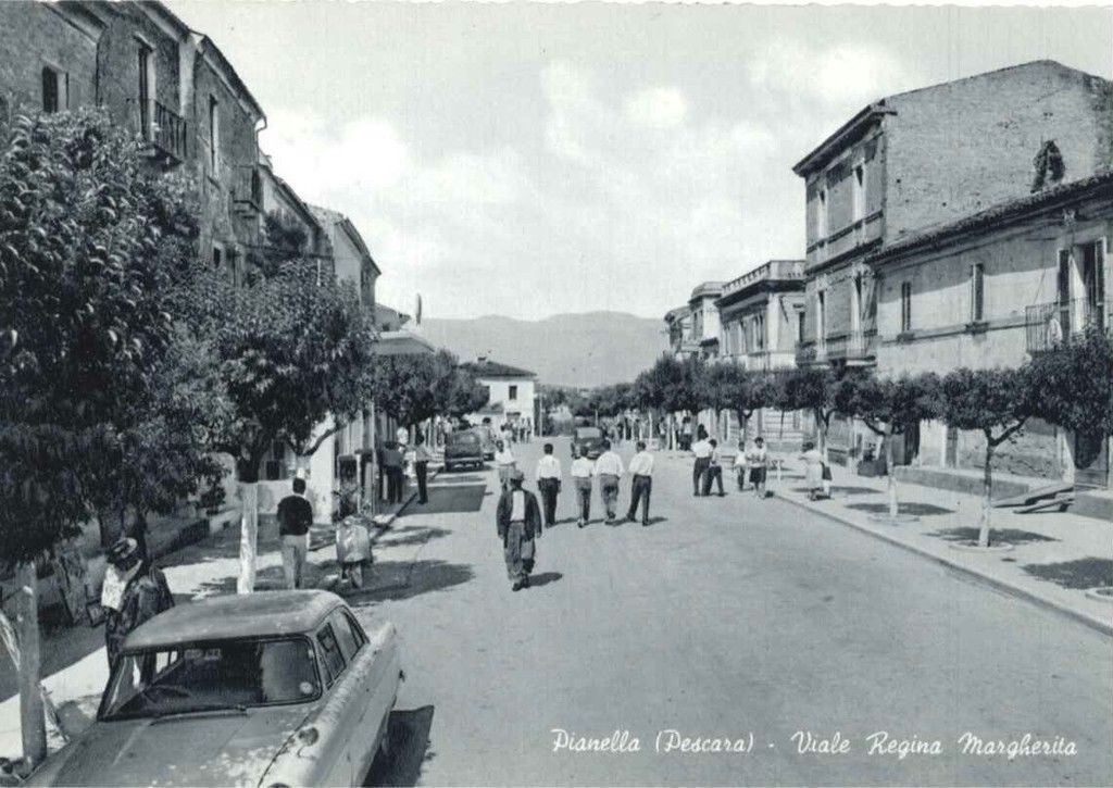 PIANELLA - VIALE REGINA MARGHERITA - NV