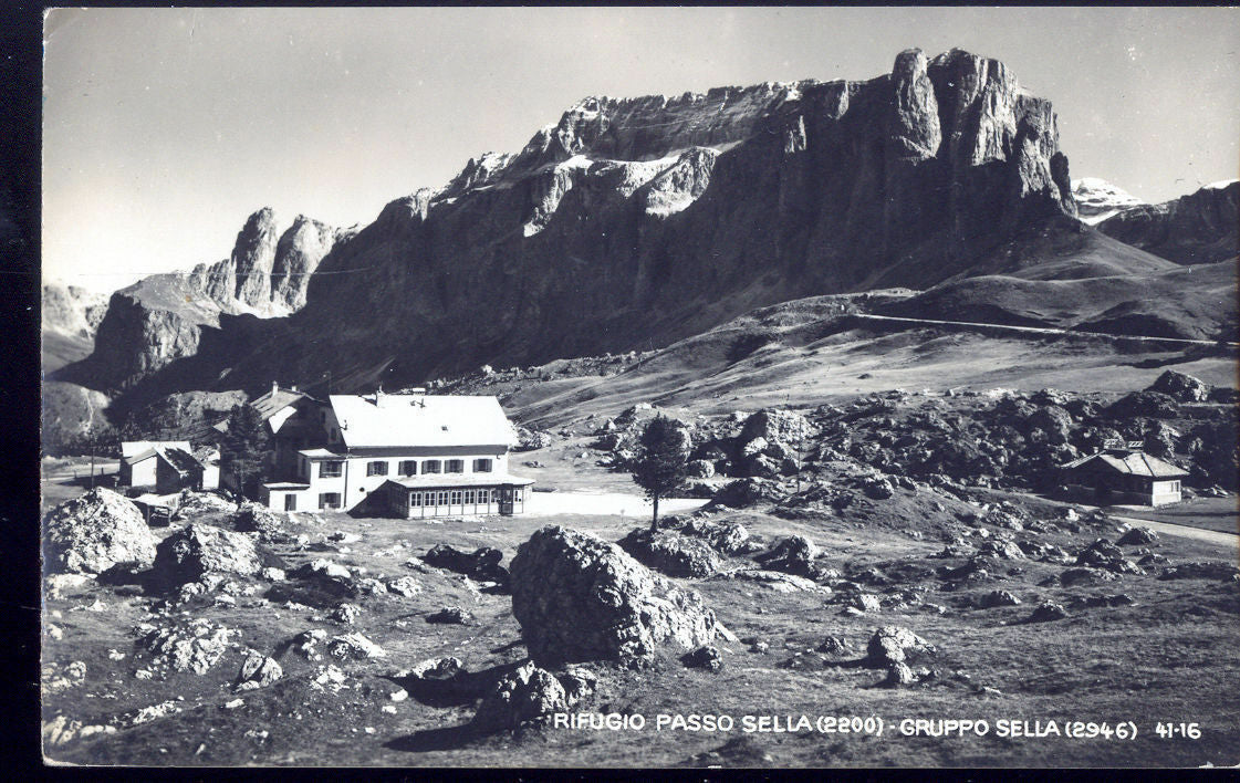 RIFUGIO PASSO SELLA - V1950