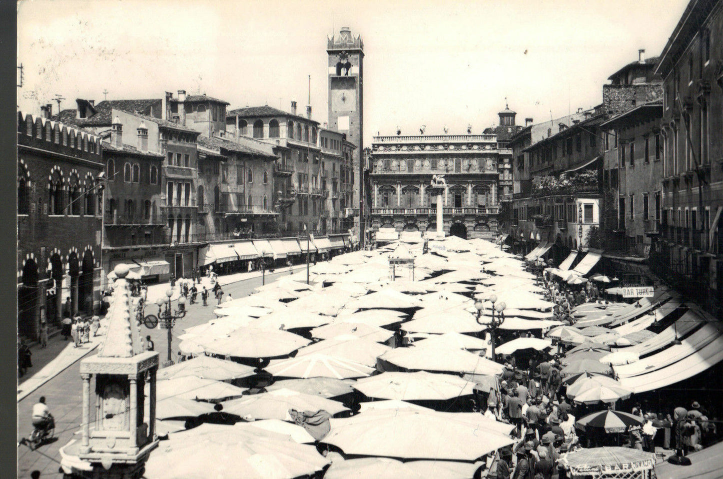 VERONA - PIAZZA DELLE ERBE - VSD