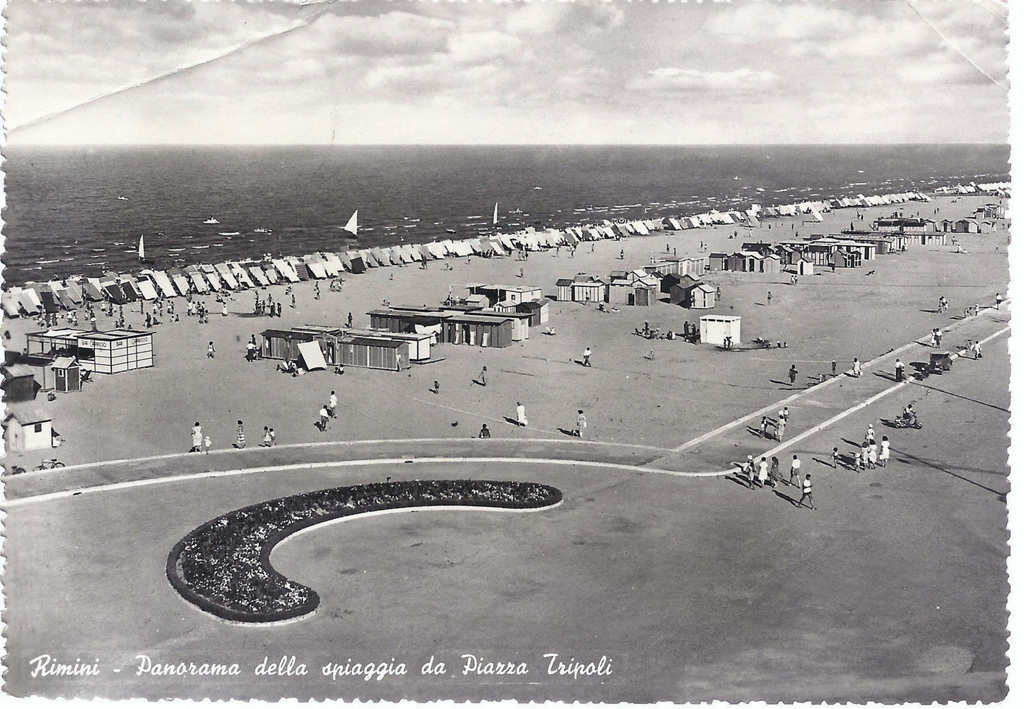 RIMINI - PANORAMA DELLA SPIAGGIA DA PIAZZA TRIPOLI - V 1952