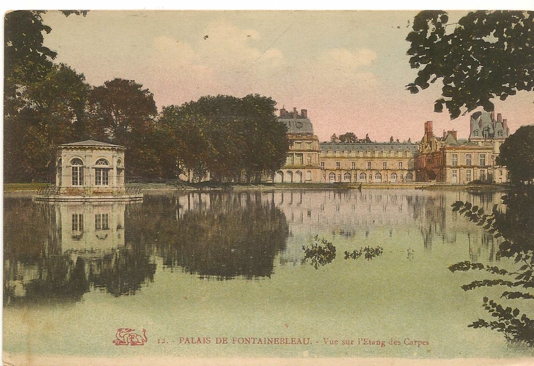 PALAIS DE FONTAINEBLEAU - VUE SUR L'ETANG DES CARPES - V1922