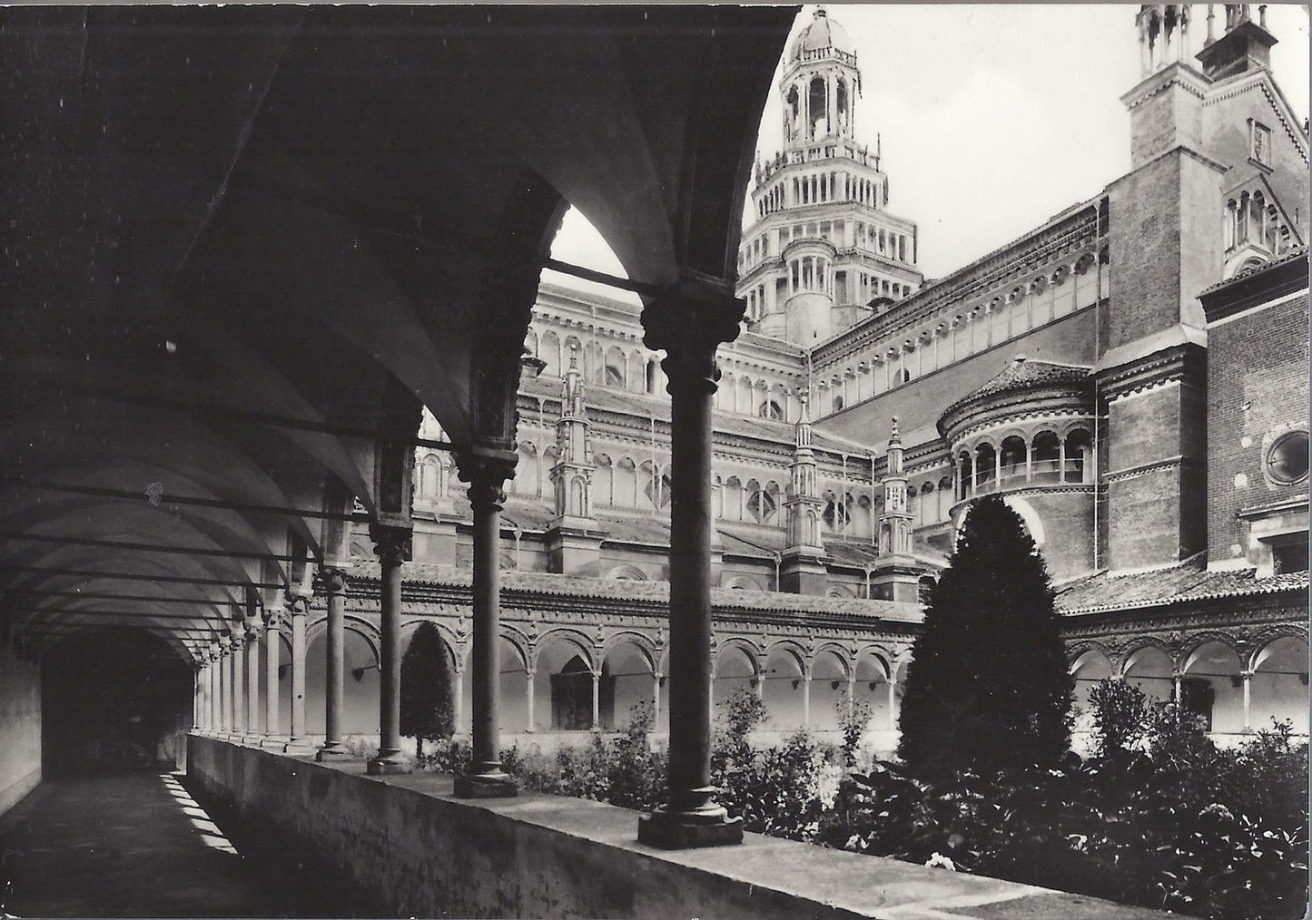 CERTOSA DI PAVIA - CHIOSTRO PICCOLO - V 1956 - FG