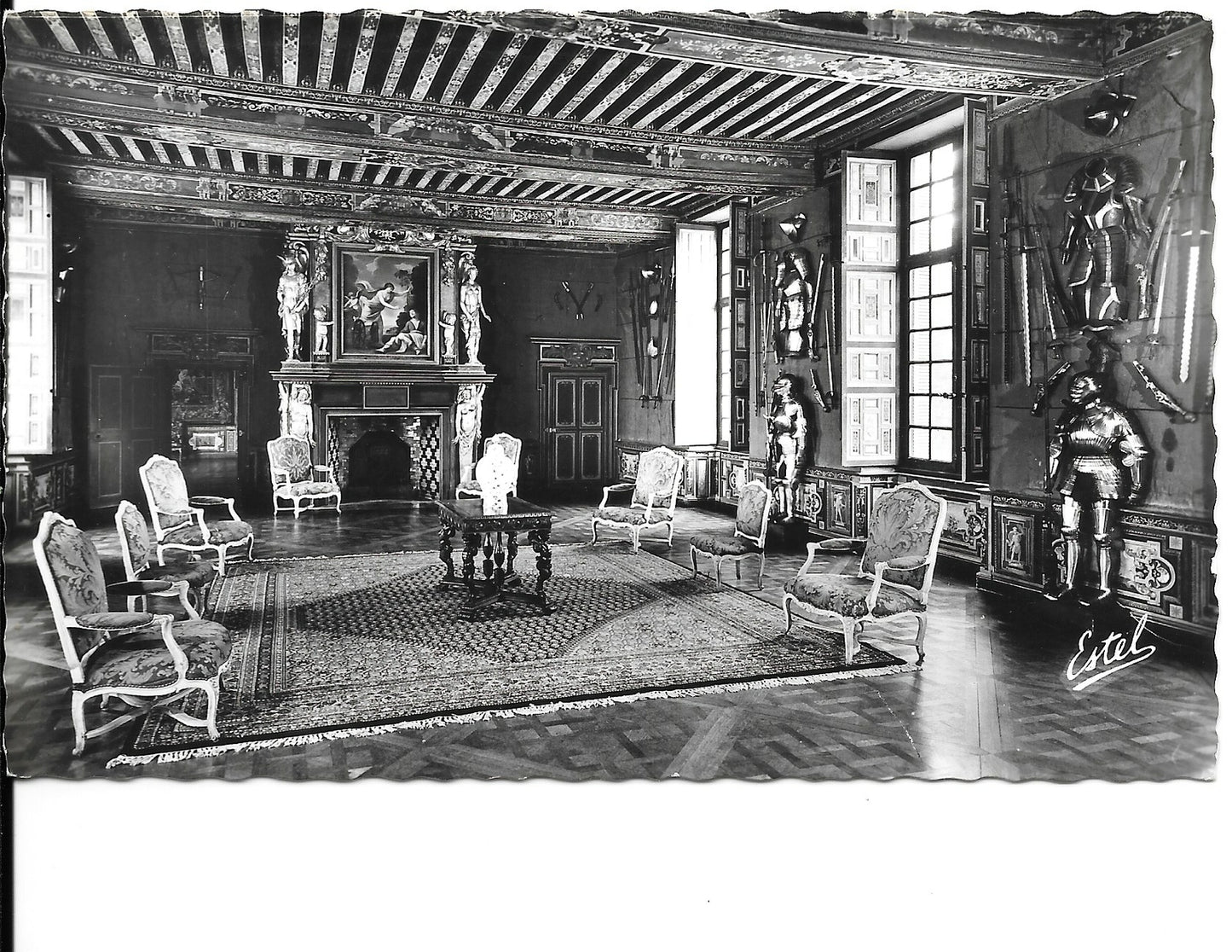 CHEVERNY - LE CHATEAU - LA SALLE DE GARDES - NV