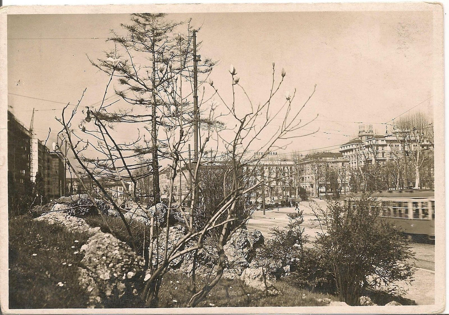 MILANO - PIAZZALE FIUME - NV