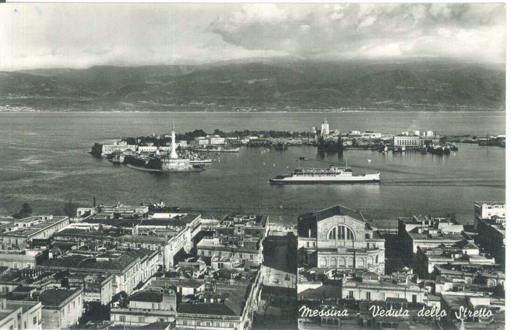 MESSINA - VEDUTA DELLO STRETTO - V1954