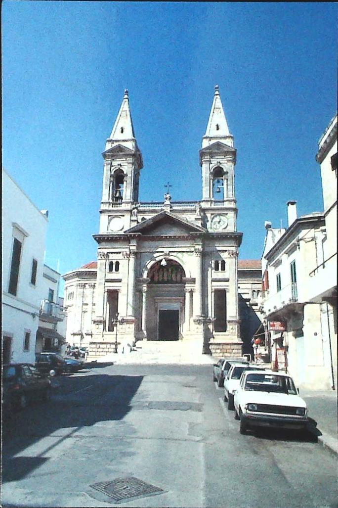 ALBEROBELLO - CATTEDRALE - NV