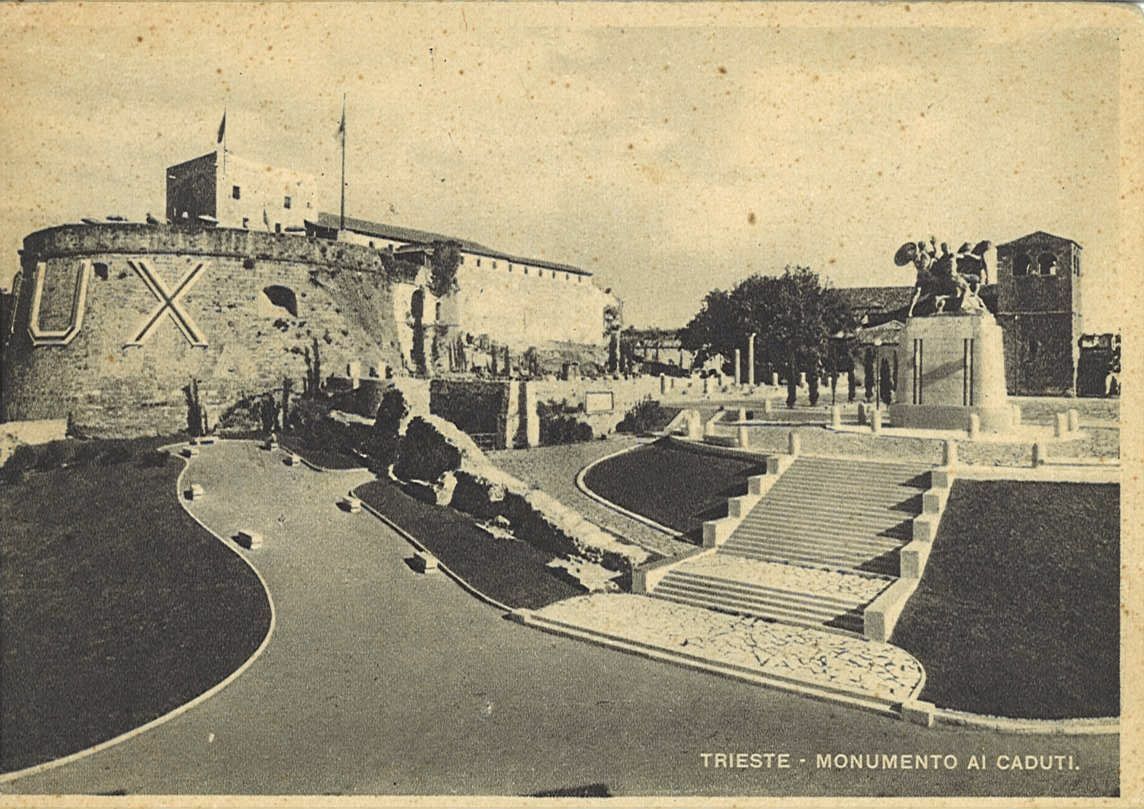 TRIESTE - MONUMENTO AI CADUTI - V1942