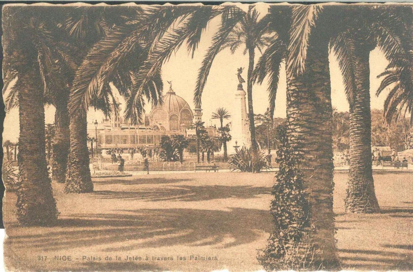NICE - PALAIS DE LA JETEE A TRVERS LES PALMIERS - NV