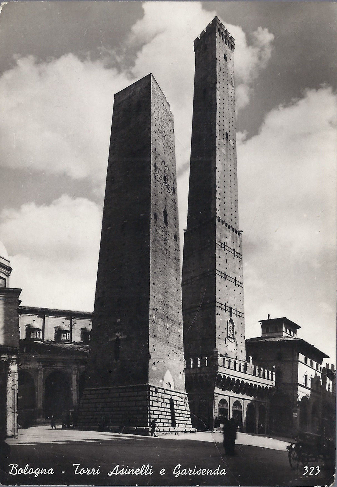 BOLOGNA - TORRI ASINELLI E GARISENDA - V 1952 - FG
