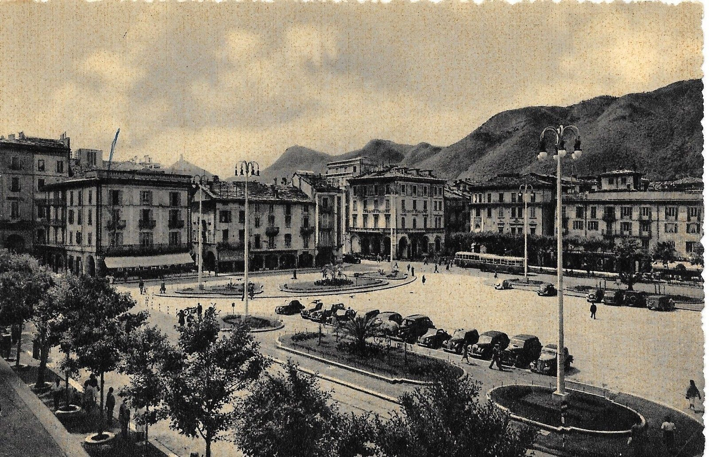 COMO - PIAZZA CAVOUR - V1950