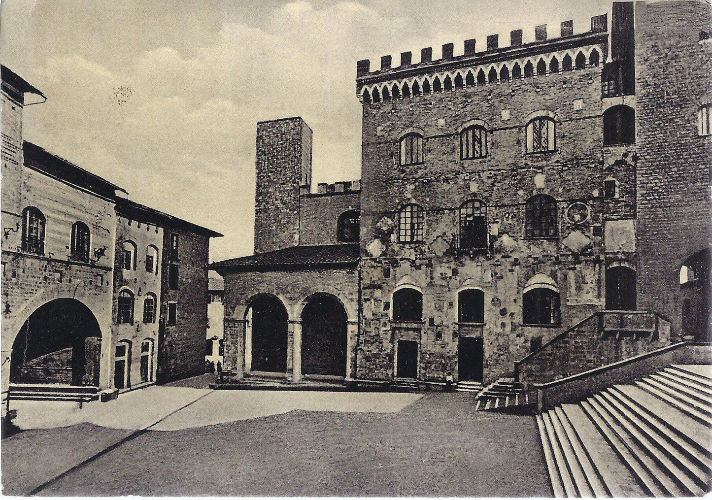 S. GIMIGNANO - PIAZZA DEL DUOMO - V 1952 - (Alterocca)