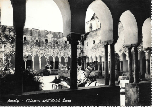 AMALFI - CHIOSTRO DELL'HOTEL LUNA - V1956