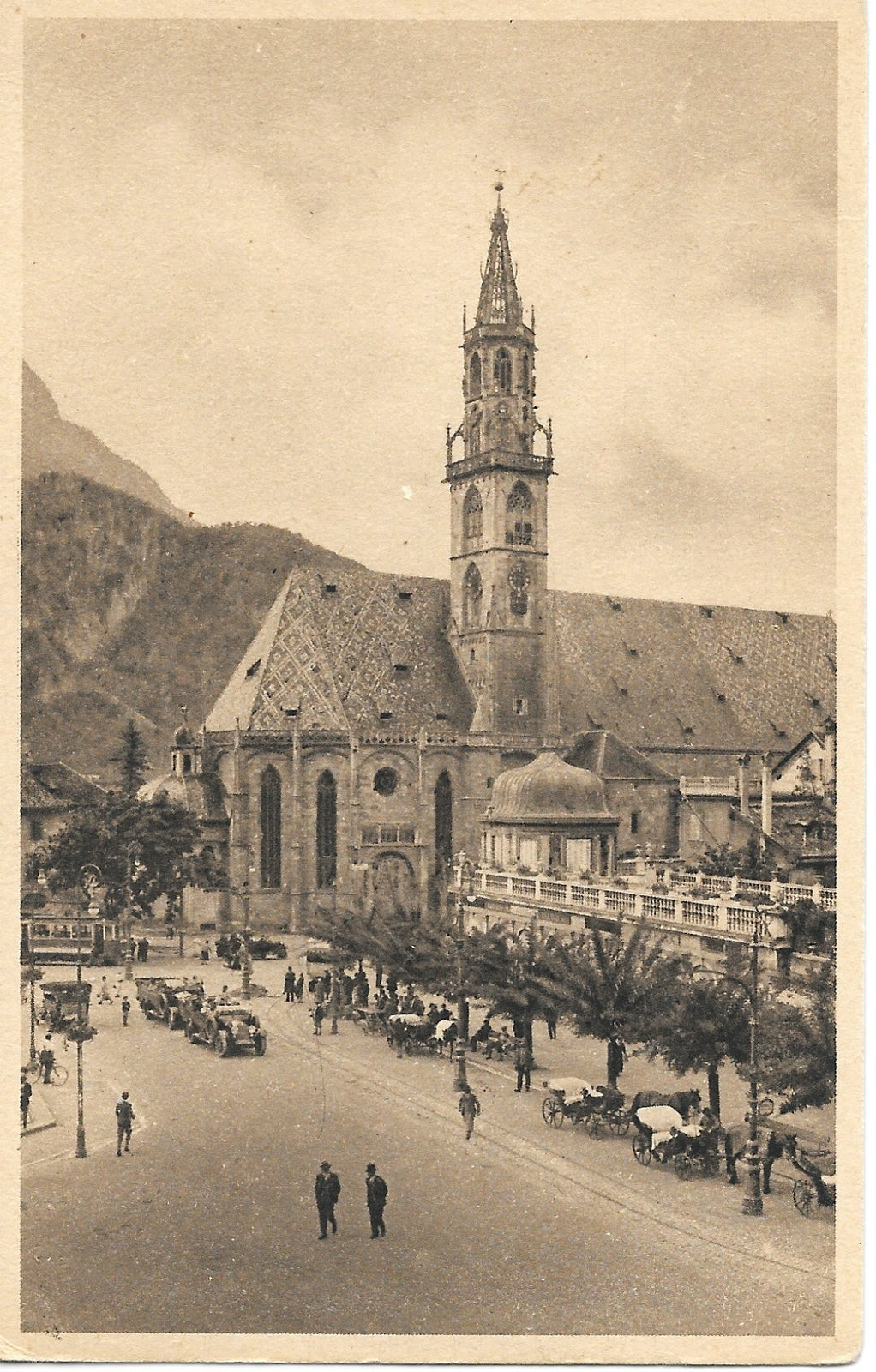 BOLZANO - PIAZZA VITTORIO EMANUELE COL DUOMO - V1946