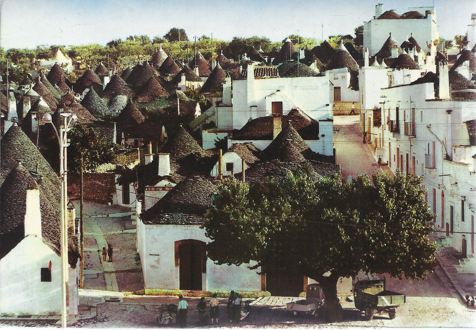 ALBEROBELLO - TRULLI ZONA MONUMENTALE - NV