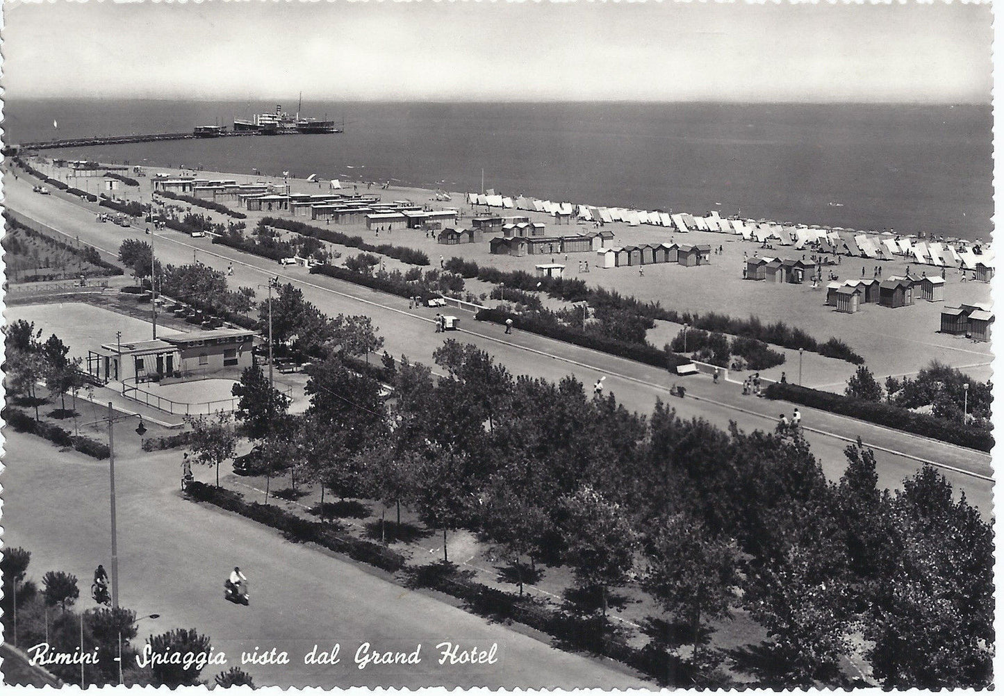 RIMINI - SPIAGGIA VISTA DAL GRAND HOTEL - NV - FG