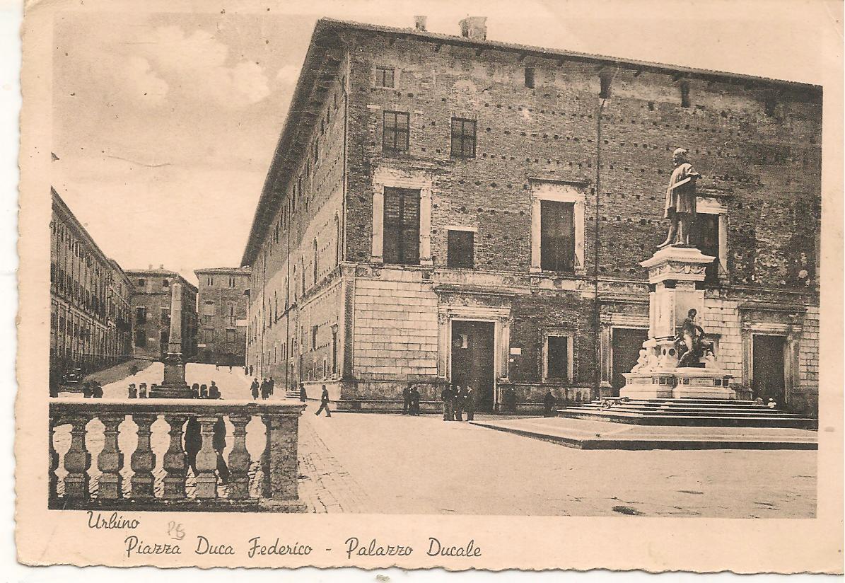 URBINO - PIAZZA DUCA FEDERICO - V1943