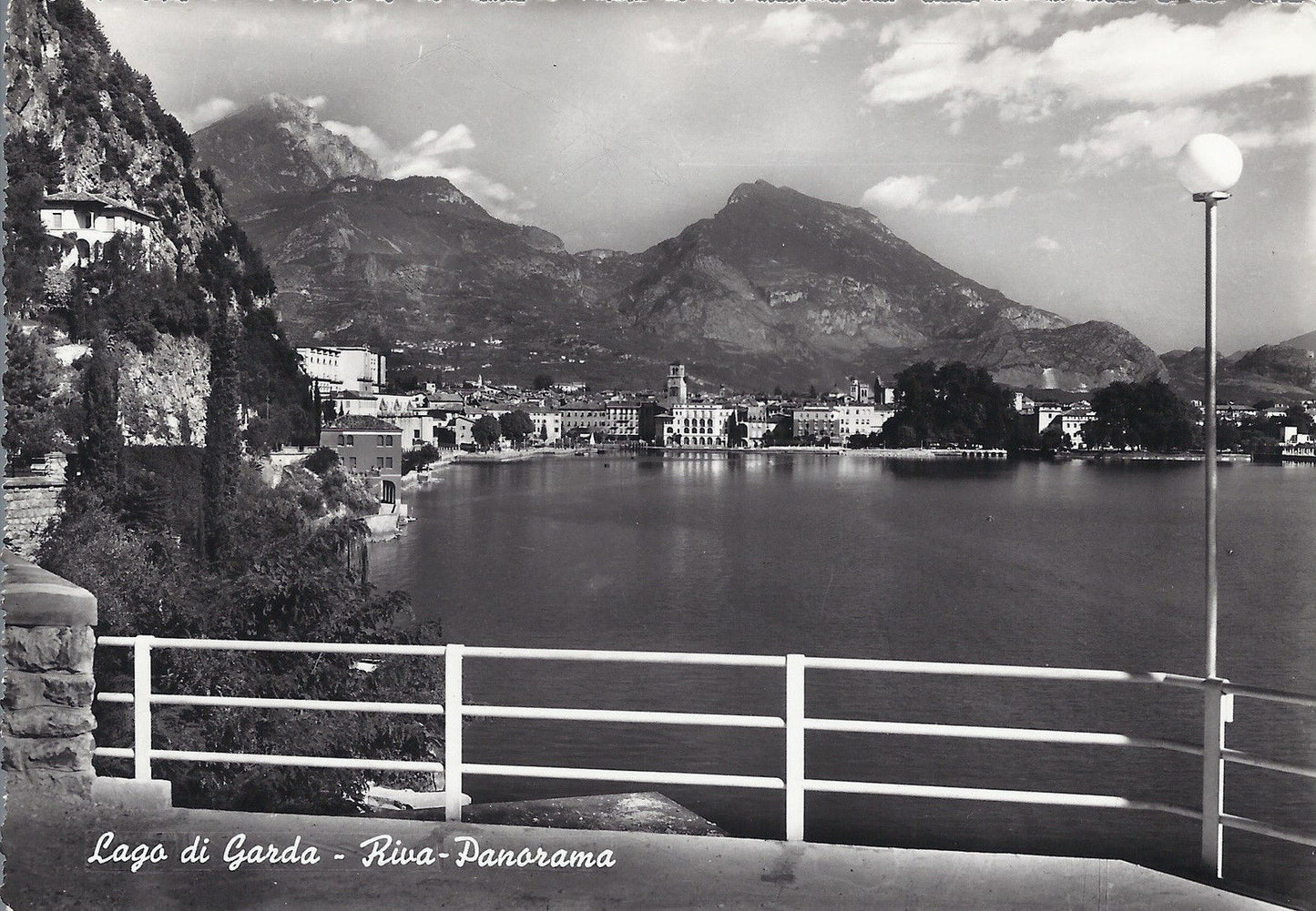 LAGO DI GARDA - RIVA - PANORAMA - V1962