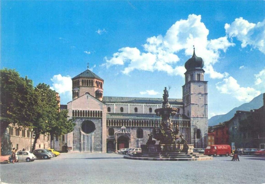 TRENTO - PIAZZA DUOMO E FONTANA - V1964