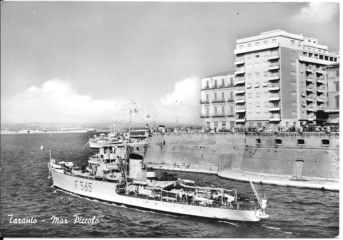 TARANTO - MAR PICCOLO - NAVE SIBILLA - V1965