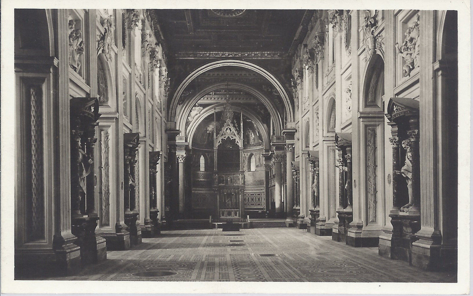ROMA - BASILICA DI S. GIOVANNI IN LATERANO - INTERNO - NV