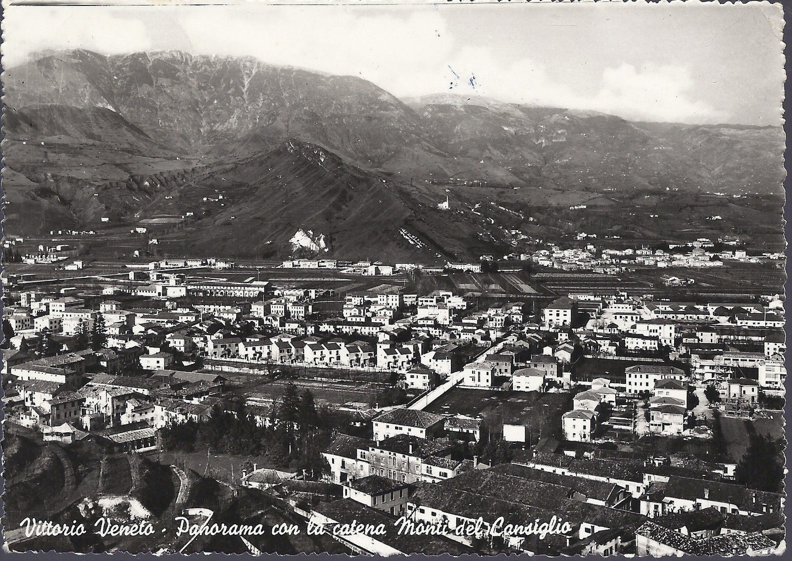 VITTORIO VENETO - PANORAMA CON LA CATENA DEI MONTI DEL CANSI
