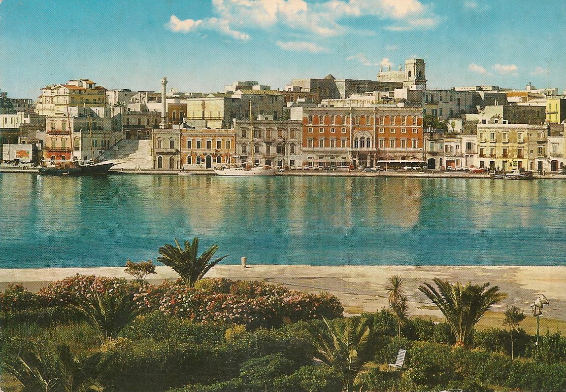 BRINDISI - PANORAMA DEL PORTO - V1974