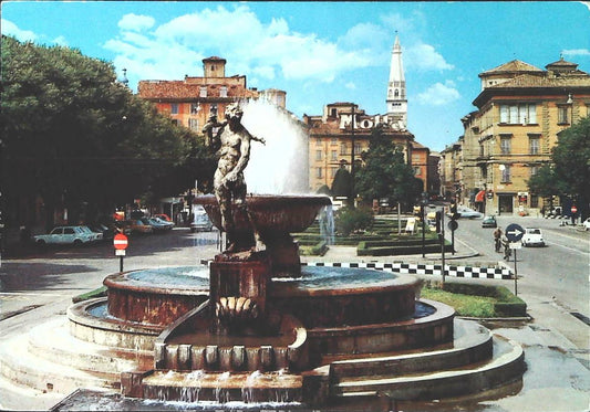 MODENA - LARGO GARIBALDI - FONTANA - NV