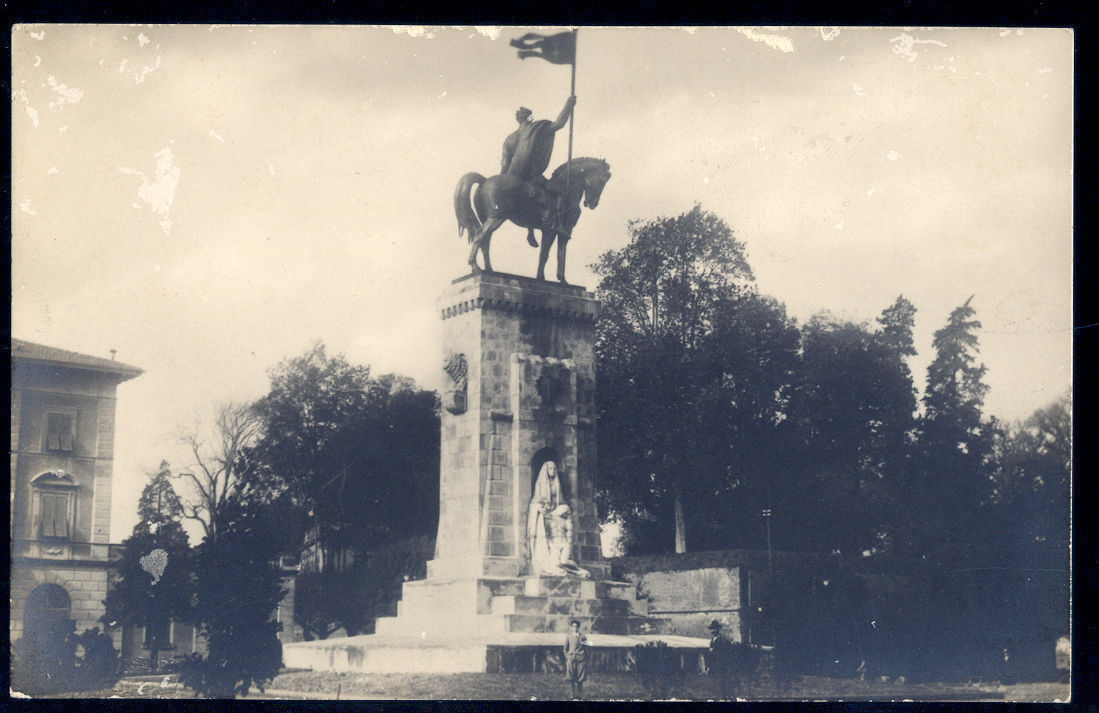 LUCCA - MONUMENTO AI CADUTI (PIAZZA UMBERTO I) - NV