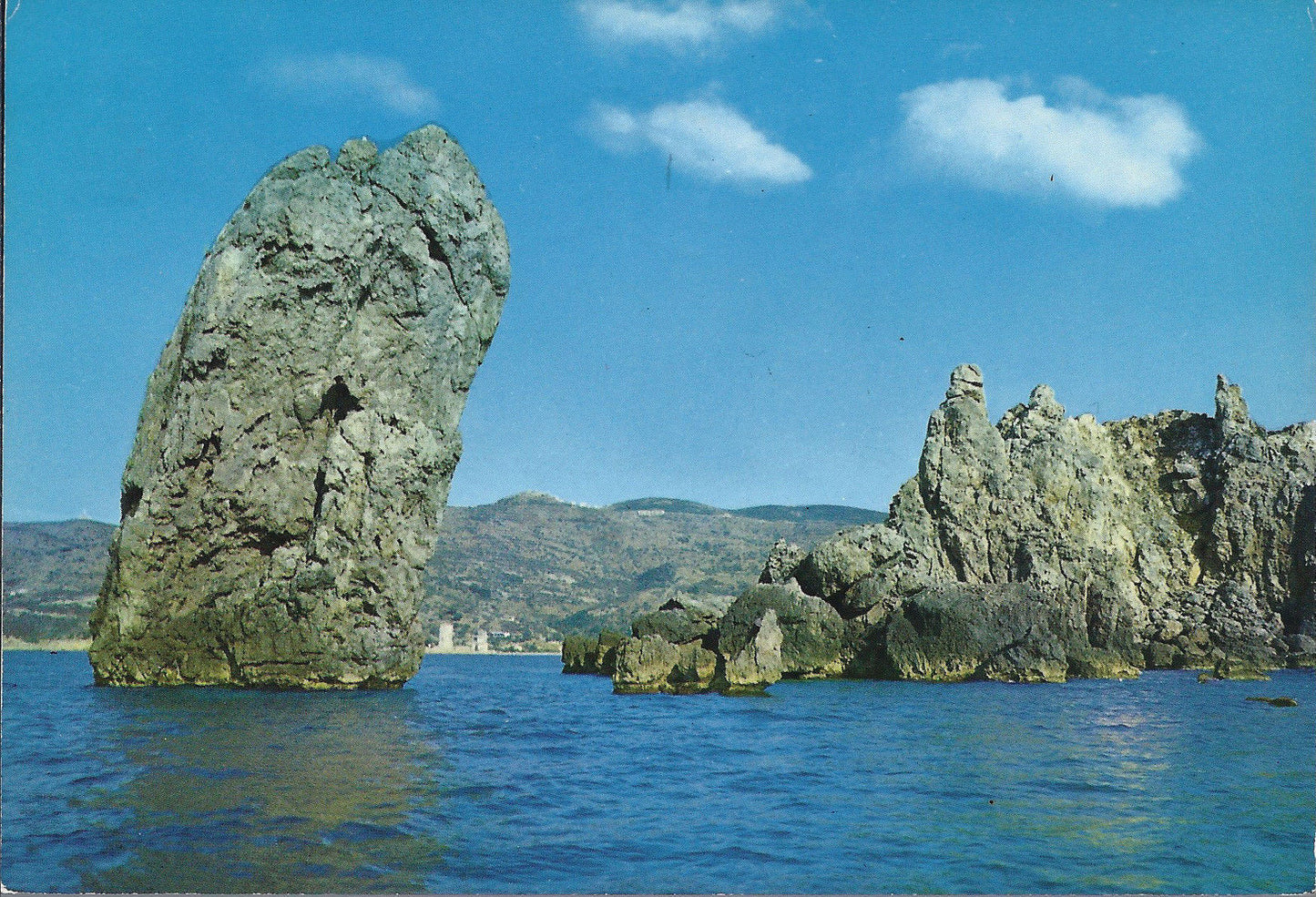 ISOLA DEL GIGLIO - FARAGLIONE E SCOGLIERA - V1971
