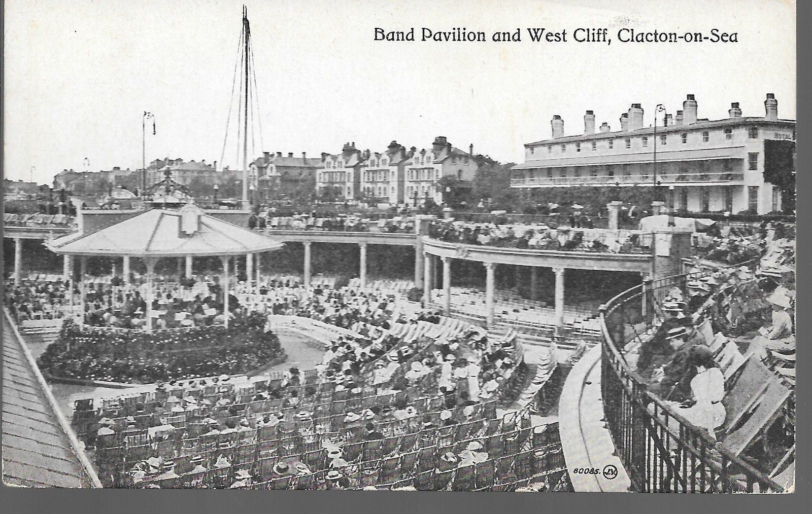 CLACTON-ON-SEA - BAND PAVILLION AND WEST CLIFF - NV/NT