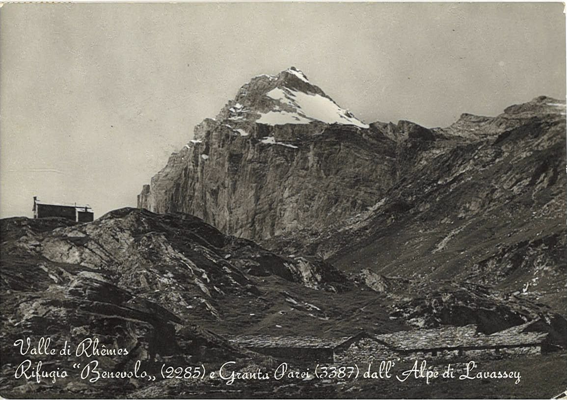 RIFUGIO BENEVOLO E GRANTA PAREI DALL'ALPE DI LEVASSEY - V1969