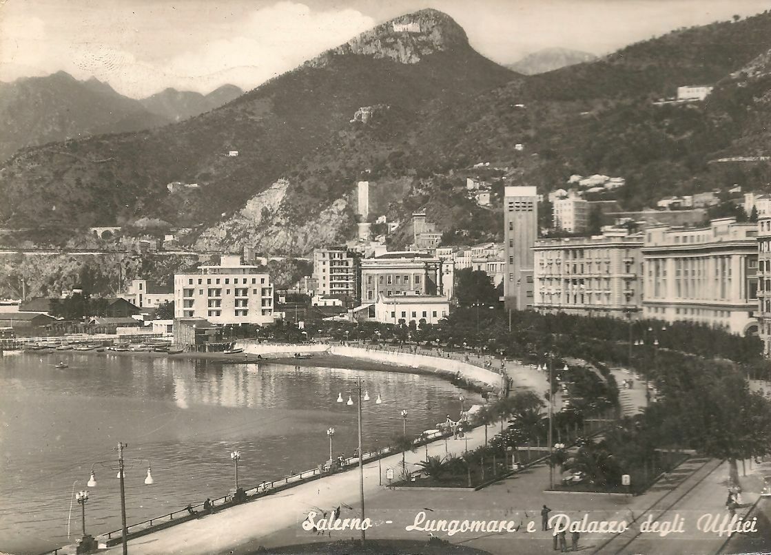 SALERNO - LUNGOMARE E PALAZZO DEGLI UFFICI - V1966