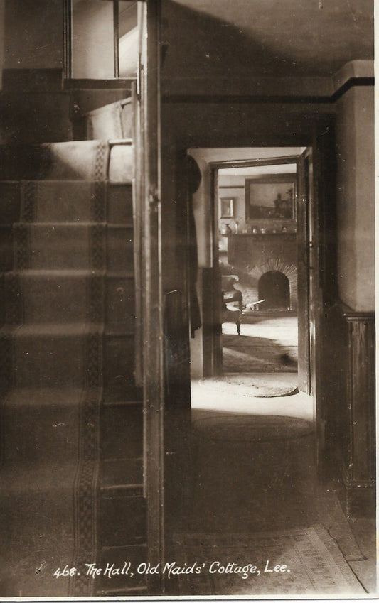 LEE - OLD MAID'S COTTAGE - THE HALL - NV/NT