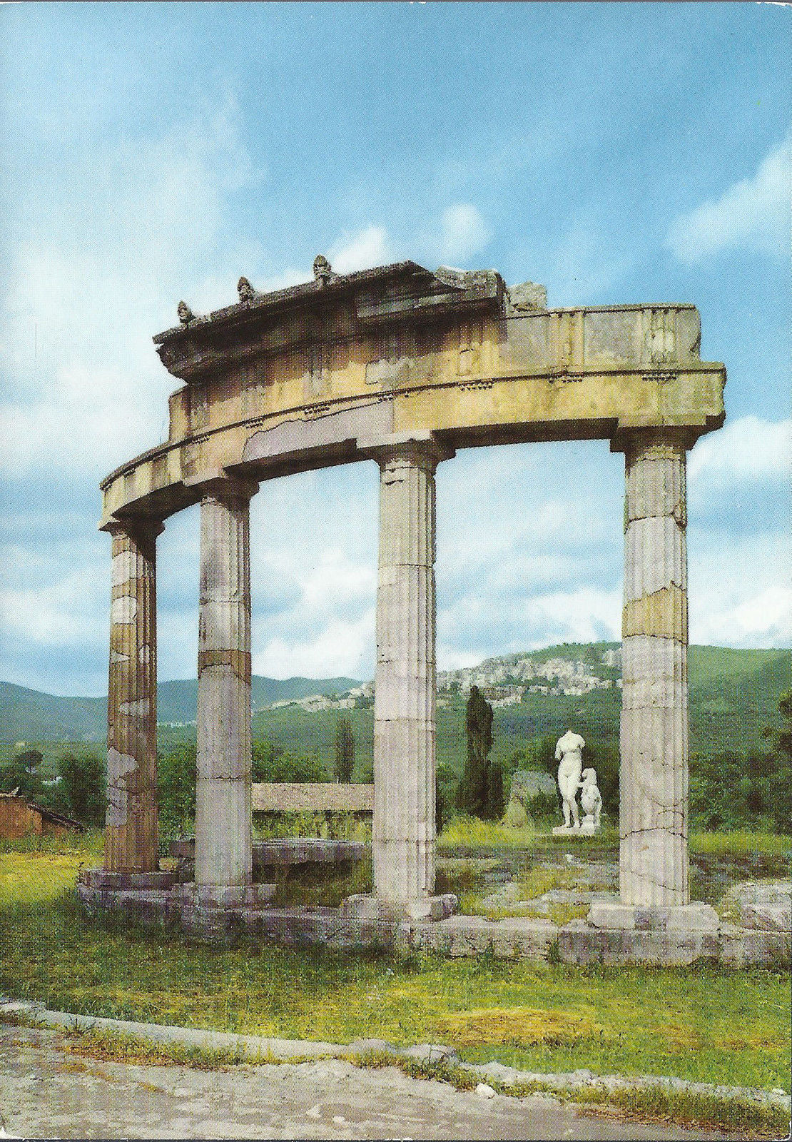 TIVOLI - VILLA ADRIANA - AVANZI DEL TEMPIO DI VENERE - NV