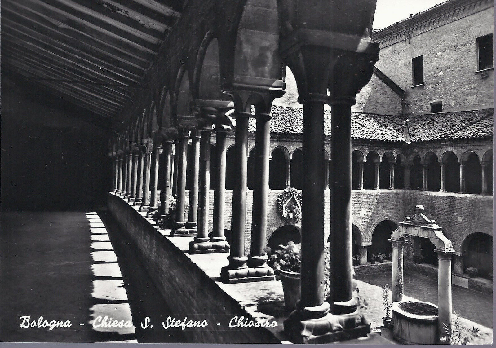 BOLOGNA - CHIESA S. STEFANO - CHIOSTRO - NV - FG